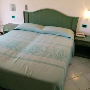 https://hotel-blu-marlin.in-sardinia.net